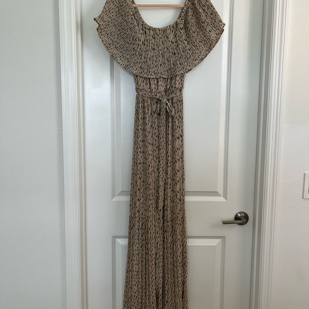 Off the shoulder pleated maxi dress